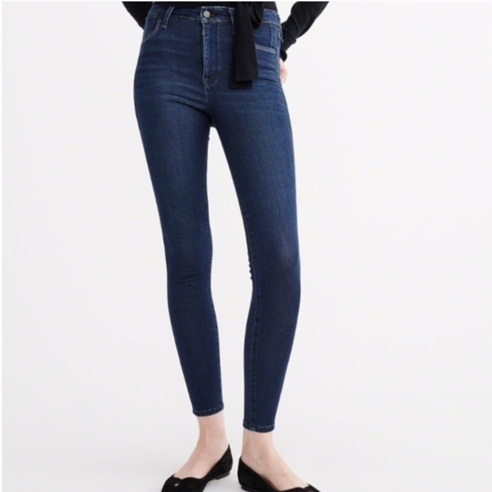 The Abercrombie A&F Sateen High Rise Ultra Skinny Jeans 6 regular W28 L29
